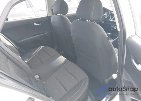 2020 Kia Rio S z USA, uszkodzony, nr VIN 3KPA24AD2LE273542